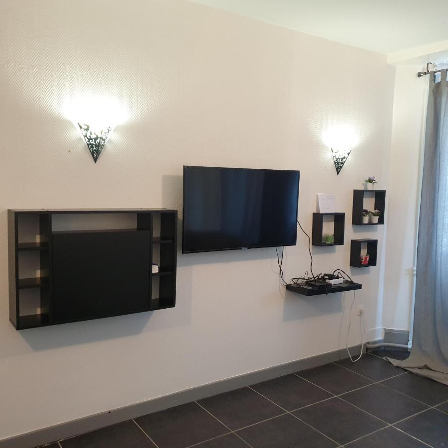 Appartement T2 Courte Duree Coup De Coeur Toute A 5 Minutes Saint-Etienne  Exterior foto
